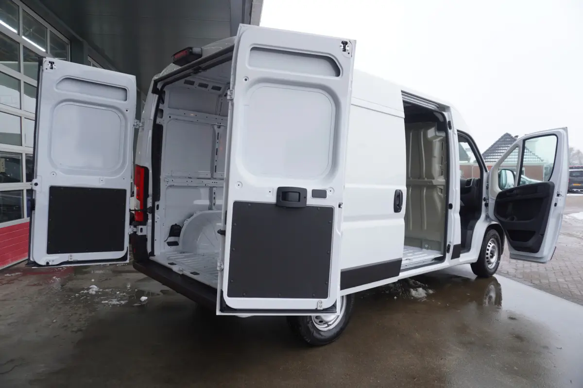 2.2 BlueHDi 140PK S&S L2H2 3.5t Automaat Nr. V191 | Climate | Cruise | Navi | 360 Camera | Blis