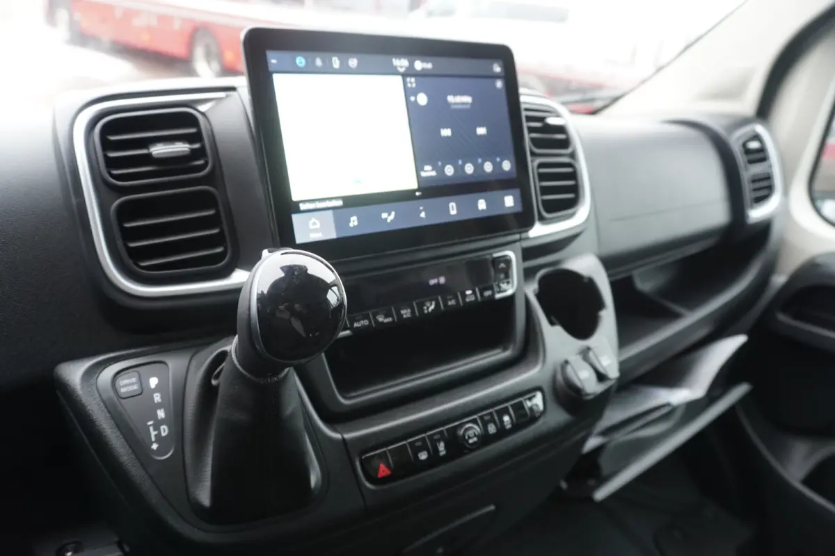 2.2 BlueHDi 140PK S&S L2H2 3.5t Automaat Nr. V192 | Climate | Cruise | Navi | 360 Camera | Blis