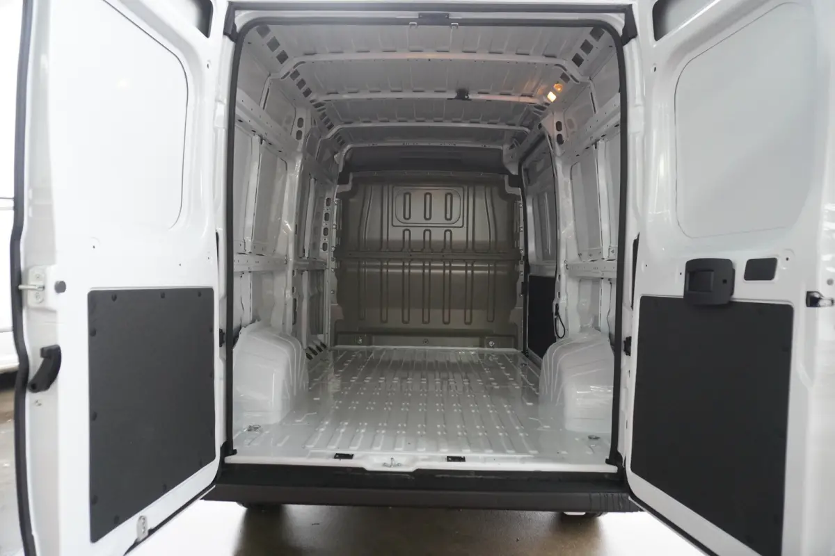 2.2 BlueHDi 140PK S&S L2H2 3.5t Automaat Nr. V201 | Climate | Cruise | Navi | 360 Camera | Blis