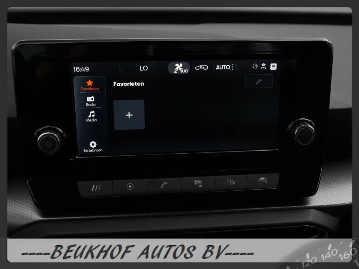 1.0 TSI Style Business Intense Trekhaak Carplay