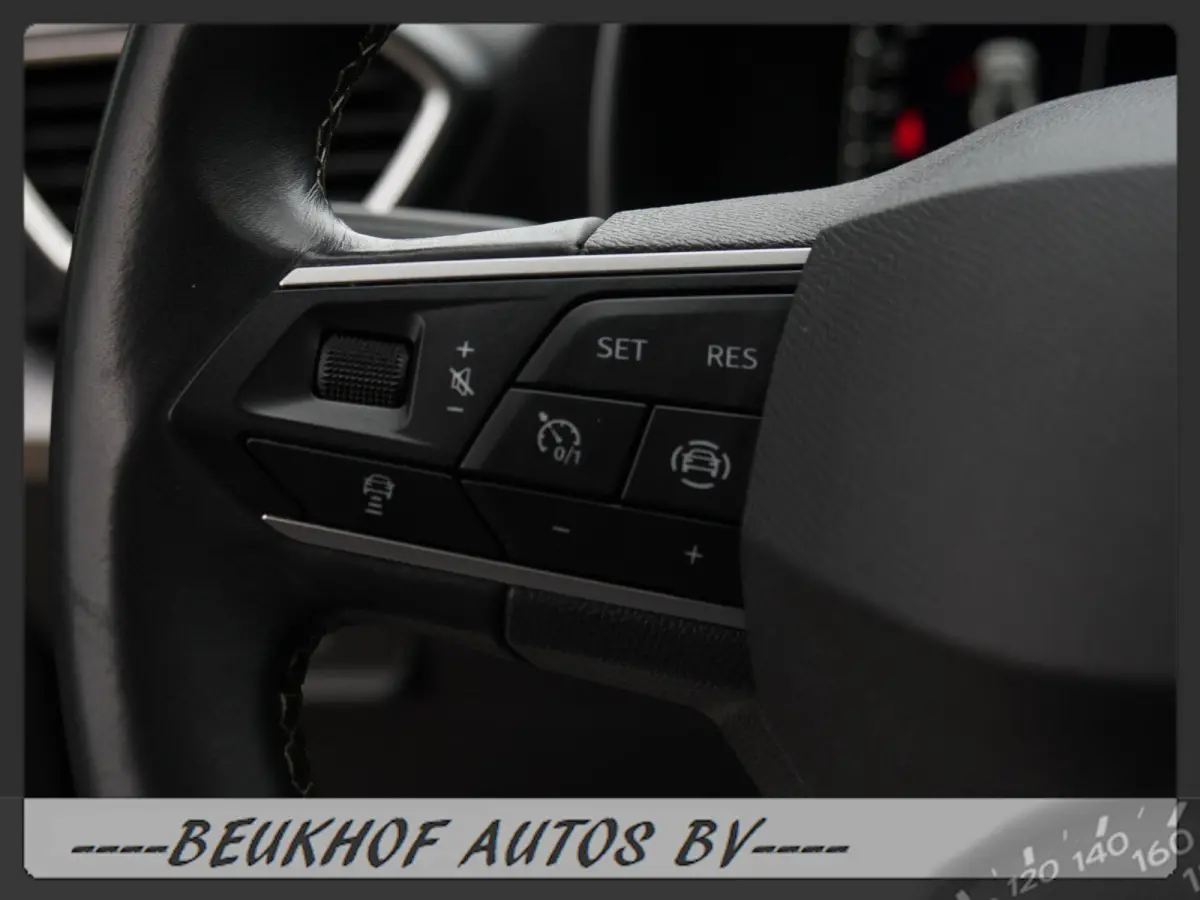1.0 TSI Style Business Intense Trekhaak Carplay