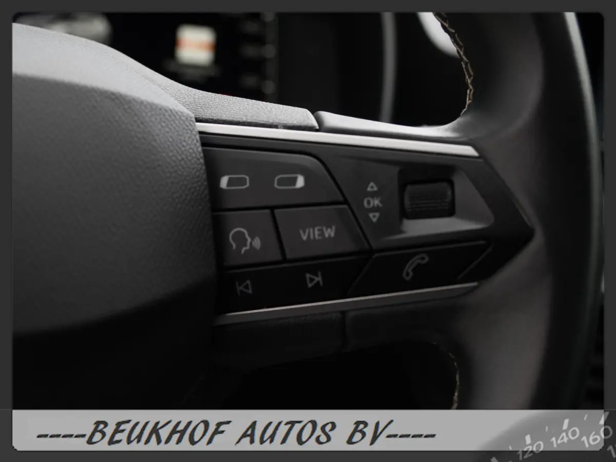 1.0 TSI Style Business Intense Trekhaak Carplay