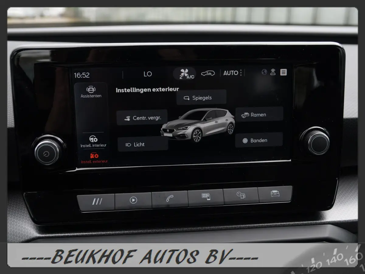 1.0 TSI Style Business Intense Trekhaak Carplay