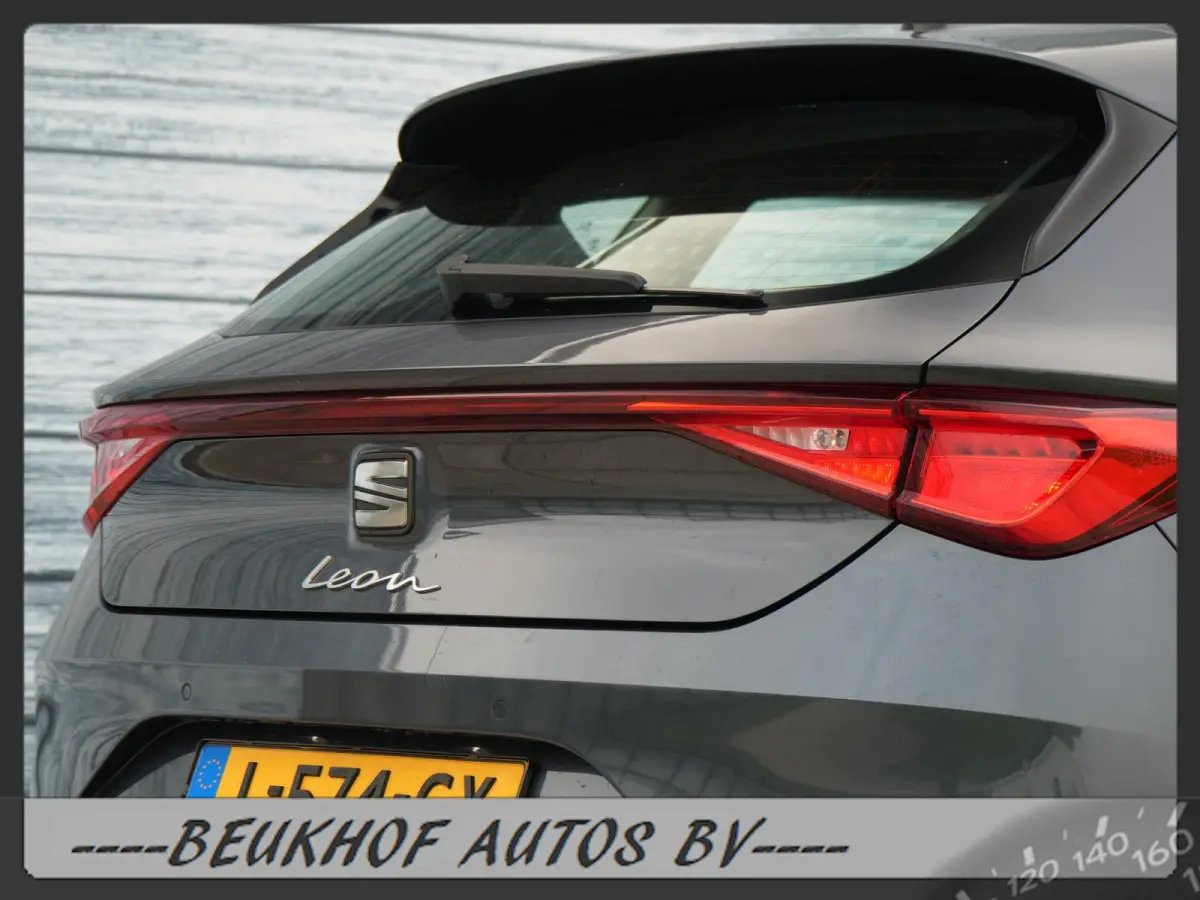 1.0 TSI Style Business Intense Trekhaak Carplay