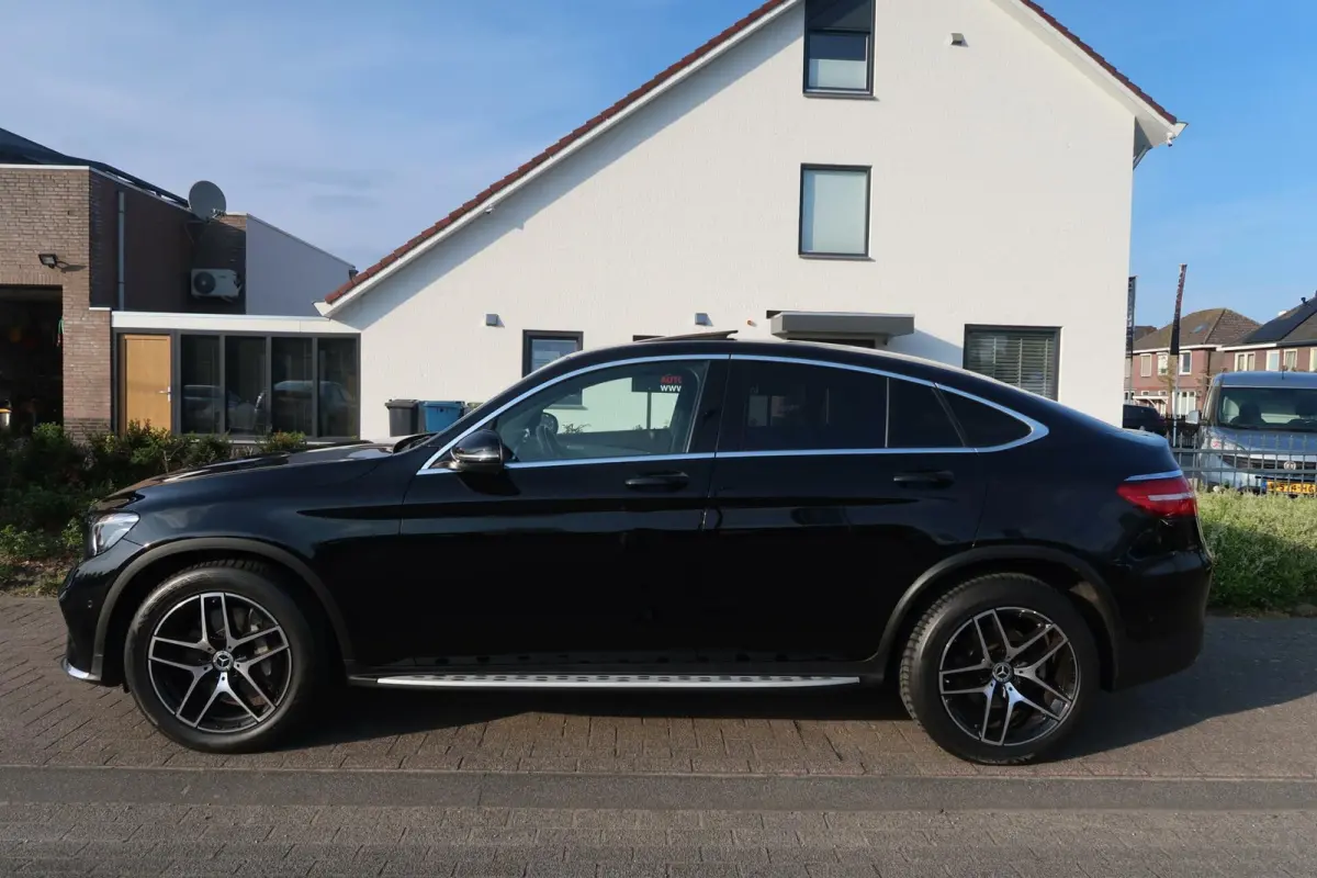 300 4MATIC AMG|SCHUIFDAK|TREKHAAK|BURMESTER|SFEER VERLICHTING|CAMERA|DEALER ONDERHOUDEN