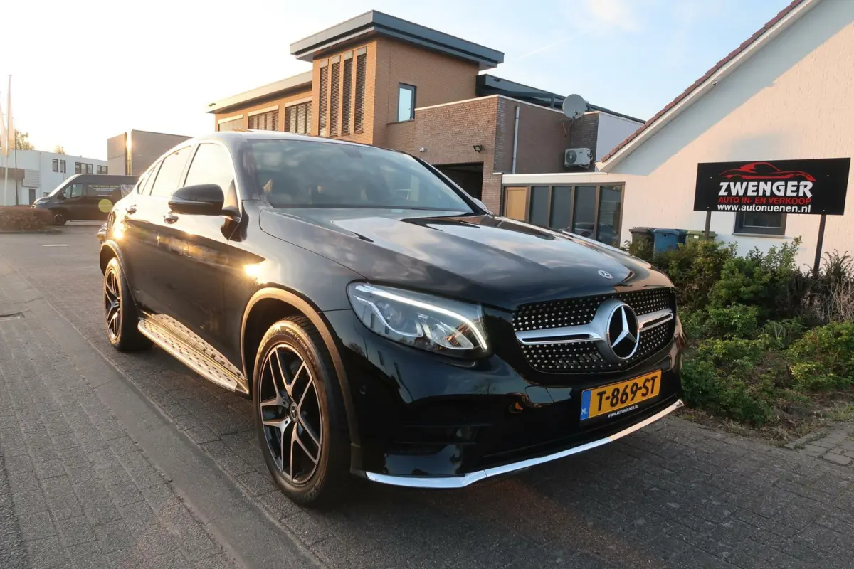 300 4MATIC AMG|SCHUIFDAK|TREKHAAK|BURMESTER|SFEER VERLICHTING|CAMERA|DEALER ONDERHOUDEN
