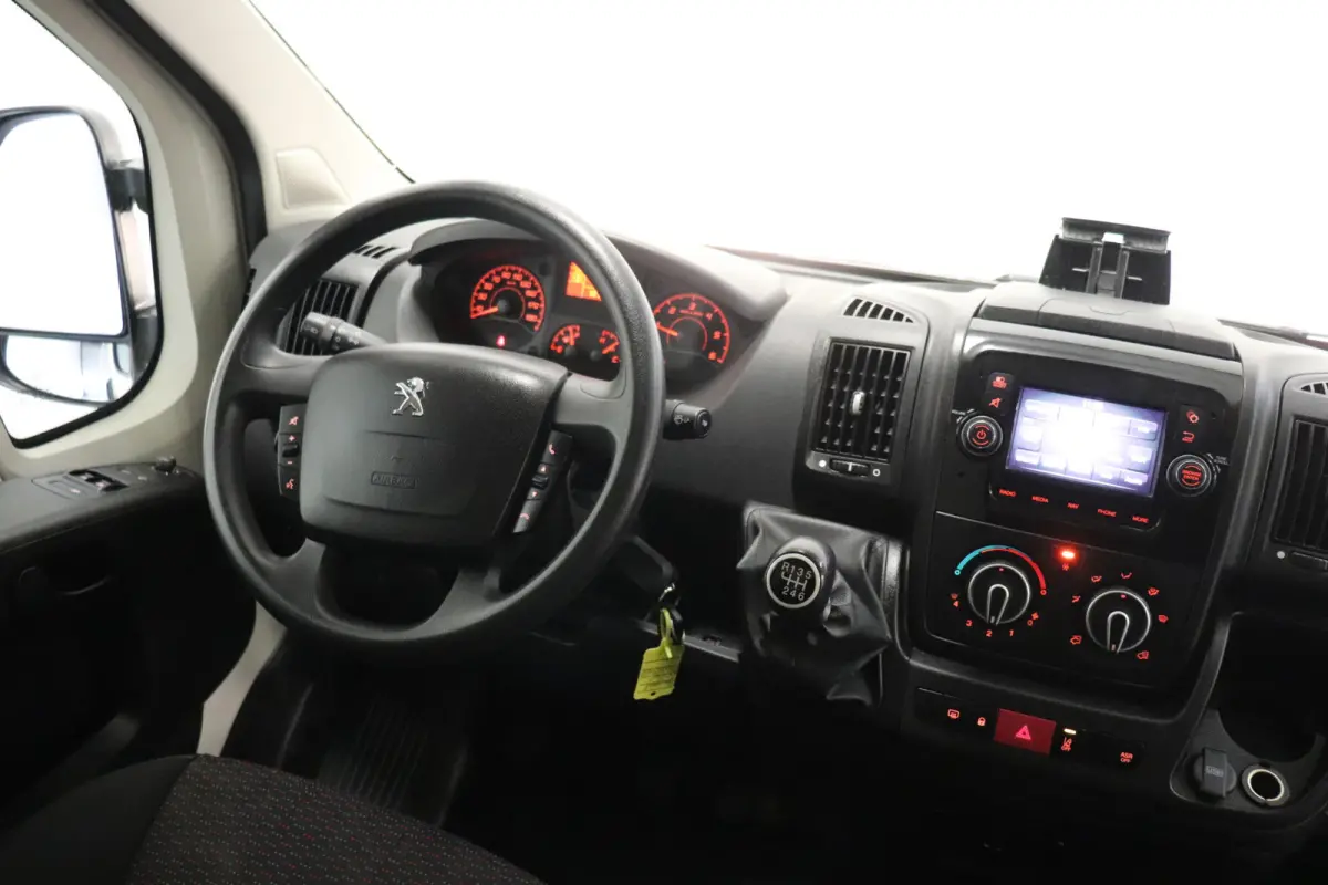2.2 BlueHDi L2H2 140PK - EURO 6 - Airco - Navi - Cruise - Camera - € 13.900,- Excl.