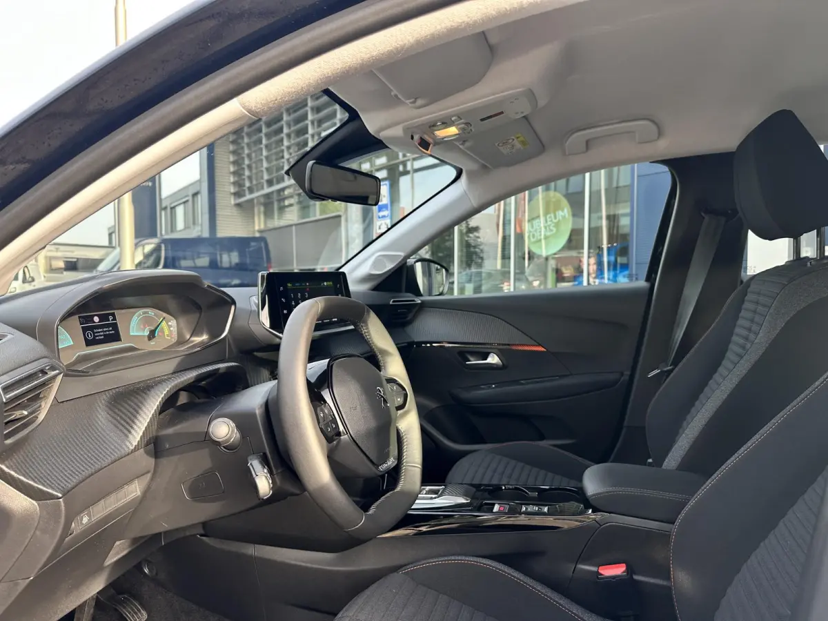 EV Active 50 kWh Apple carplay
