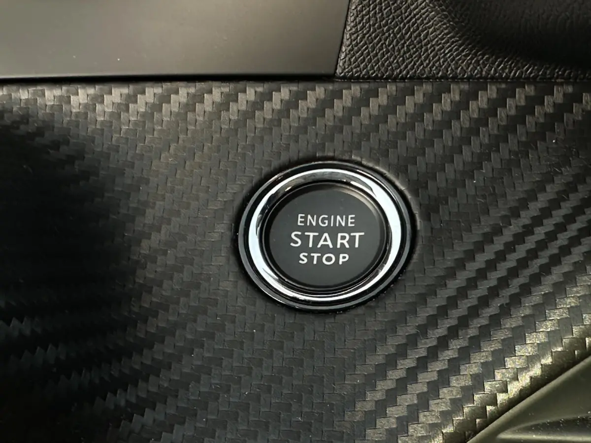 EV Active 50 kWh Apple carplay