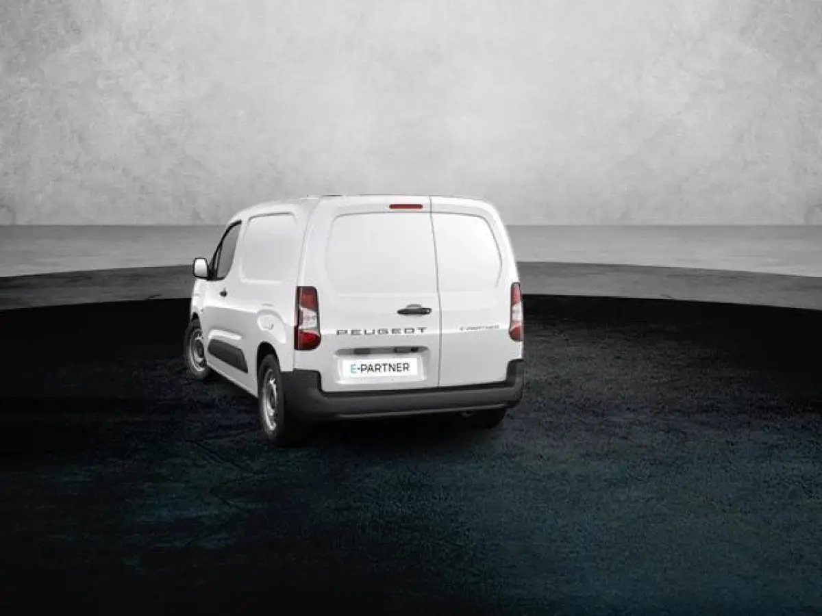 EV 136 pk L1 50 kWh | 0% Rente | Meerdere kleuren Leverbaar | Carplay | Airco | Parkeersensoren