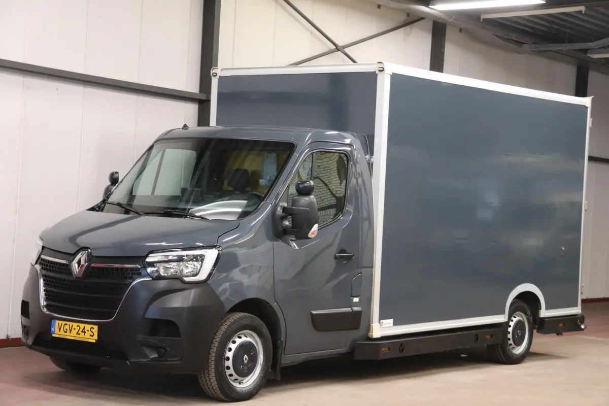 150PK AUTOMAAT LOWLINER VERKOOPWAGEN