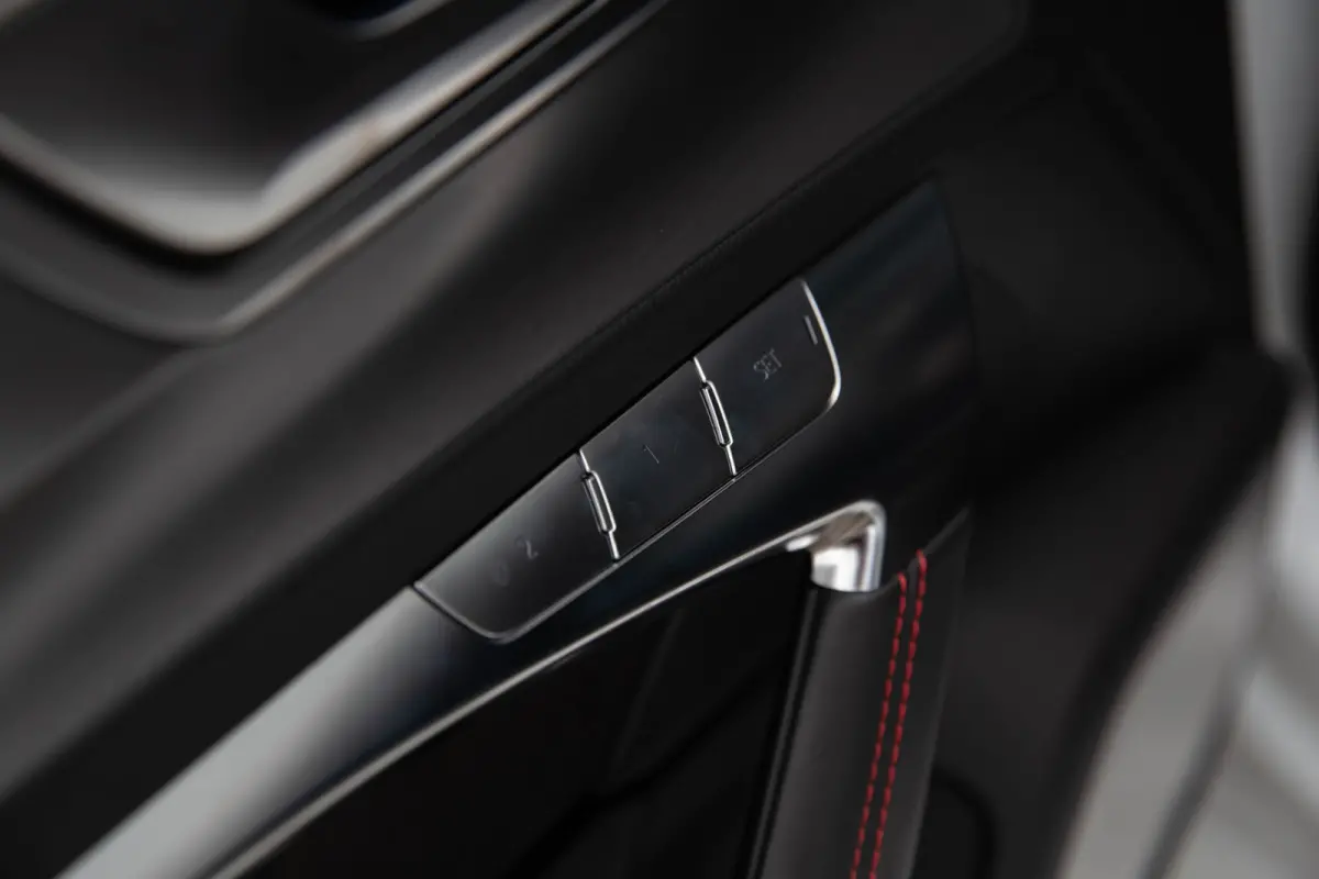 4.0 TFSI Quattro , B&O Advanced, Nachtzicht, 4-wielsturing, Head-up display, Trekhaak, Laser
