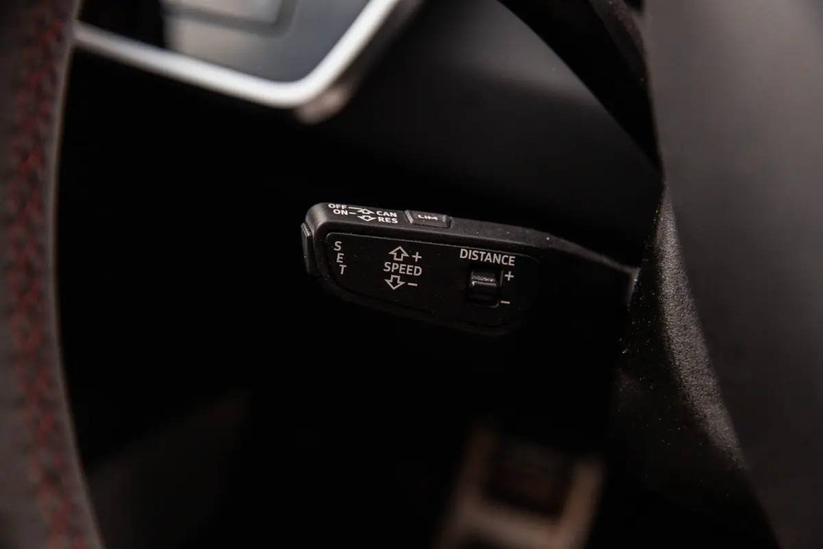 4.0 TFSI Quattro , B&O Advanced, Nachtzicht, 4-wielsturing, Head-up display, Trekhaak, Laser