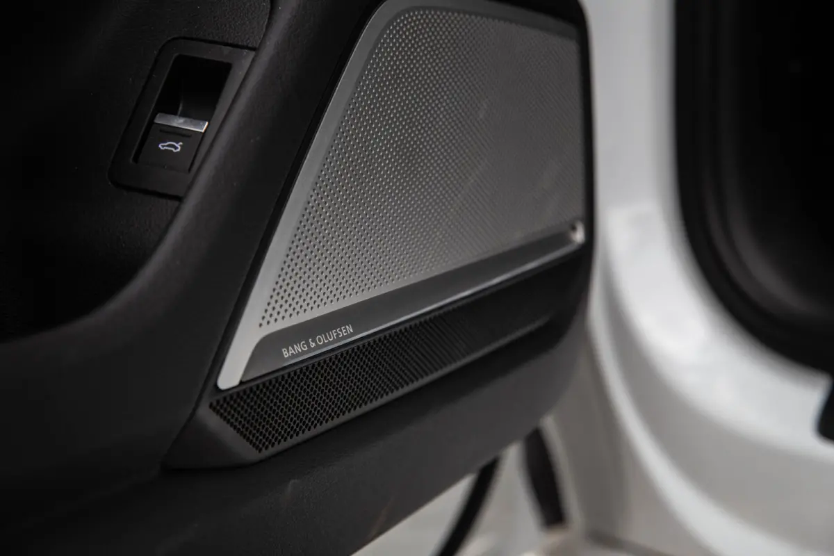 4.0 TFSI Quattro , B&O Advanced, Nachtzicht, 4-wielsturing, Head-up display, Trekhaak, Laser