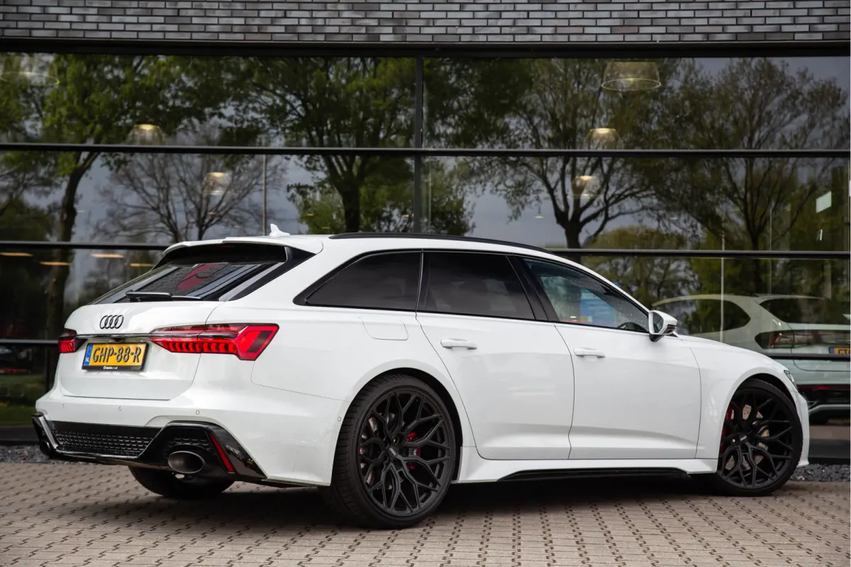 4.0 TFSI Quattro , B&O Advanced, Nachtzicht, 4-wielsturing, Head-up display, Trekhaak, Laser