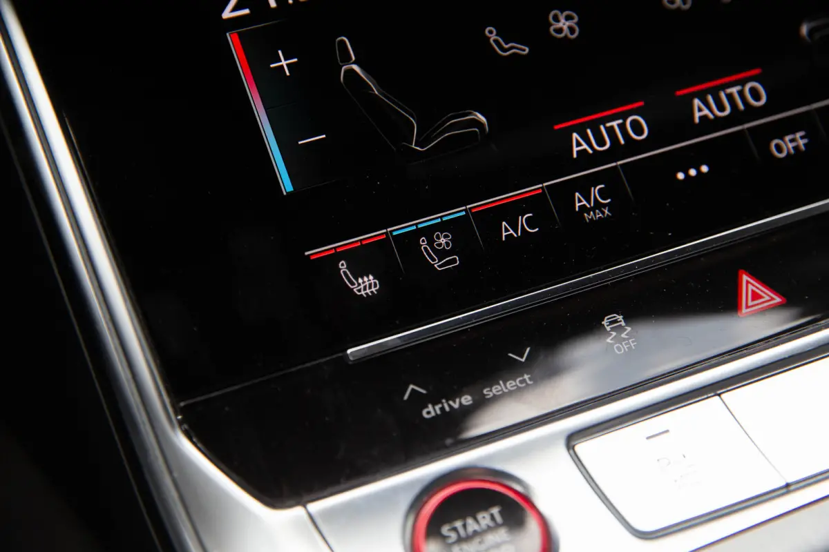 4.0 TFSI Quattro , B&O Advanced, Nachtzicht, 4-wielsturing, Head-up display, Trekhaak, Laser