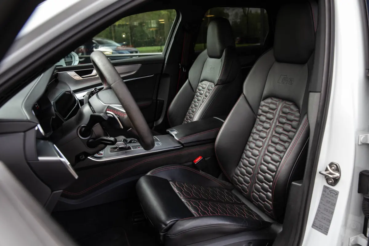 4.0 TFSI Quattro , B&O Advanced, Nachtzicht, 4-wielsturing, Head-up display, Trekhaak, Laser