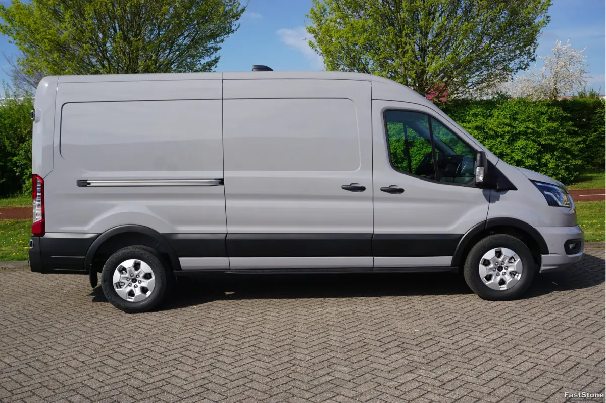 350L L3H2 Limited AUT-8 165PK BPM VRIJ Navi, Adap. Cruise, 360° Cam, Trekhaak, 2x Schuifdeur!! NR. 293