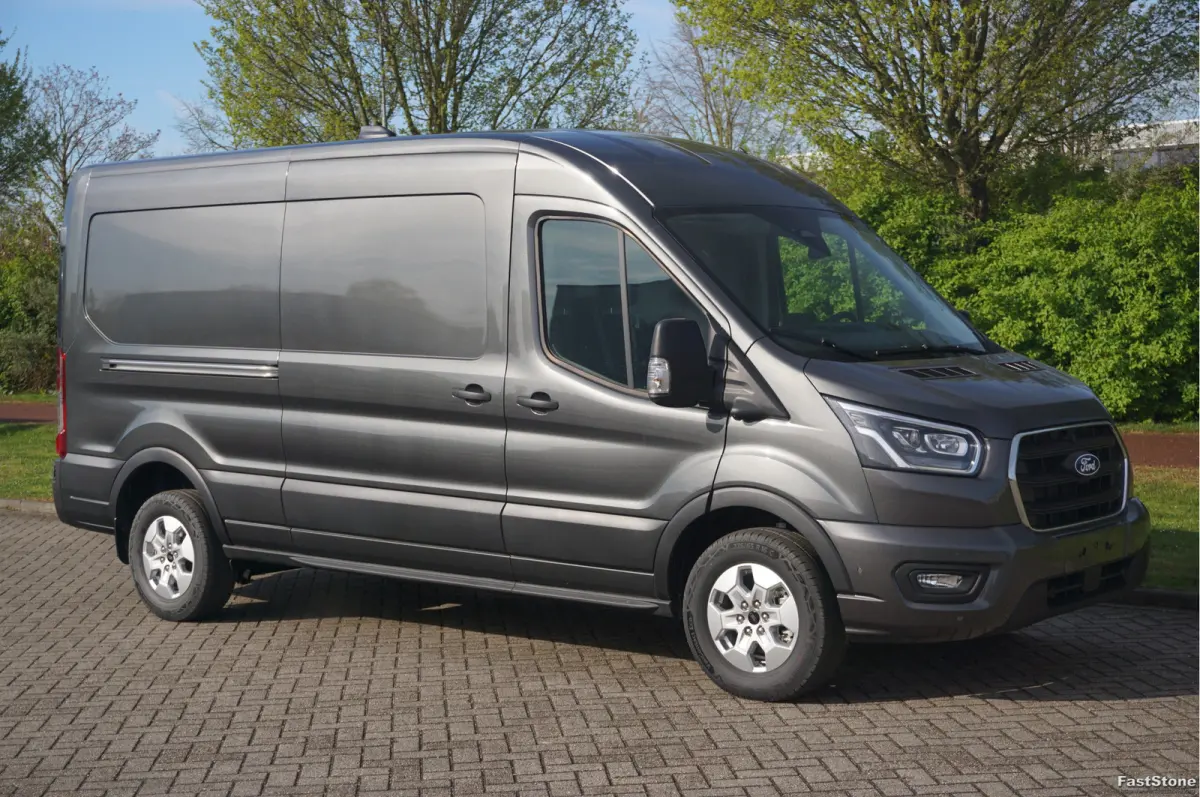 350L L3H2 Limited AUT-8 165PK BPM VRIJ Navi, Adap. Cruise, 360° Cam, Trekhaak, Xenon!! NR. 330