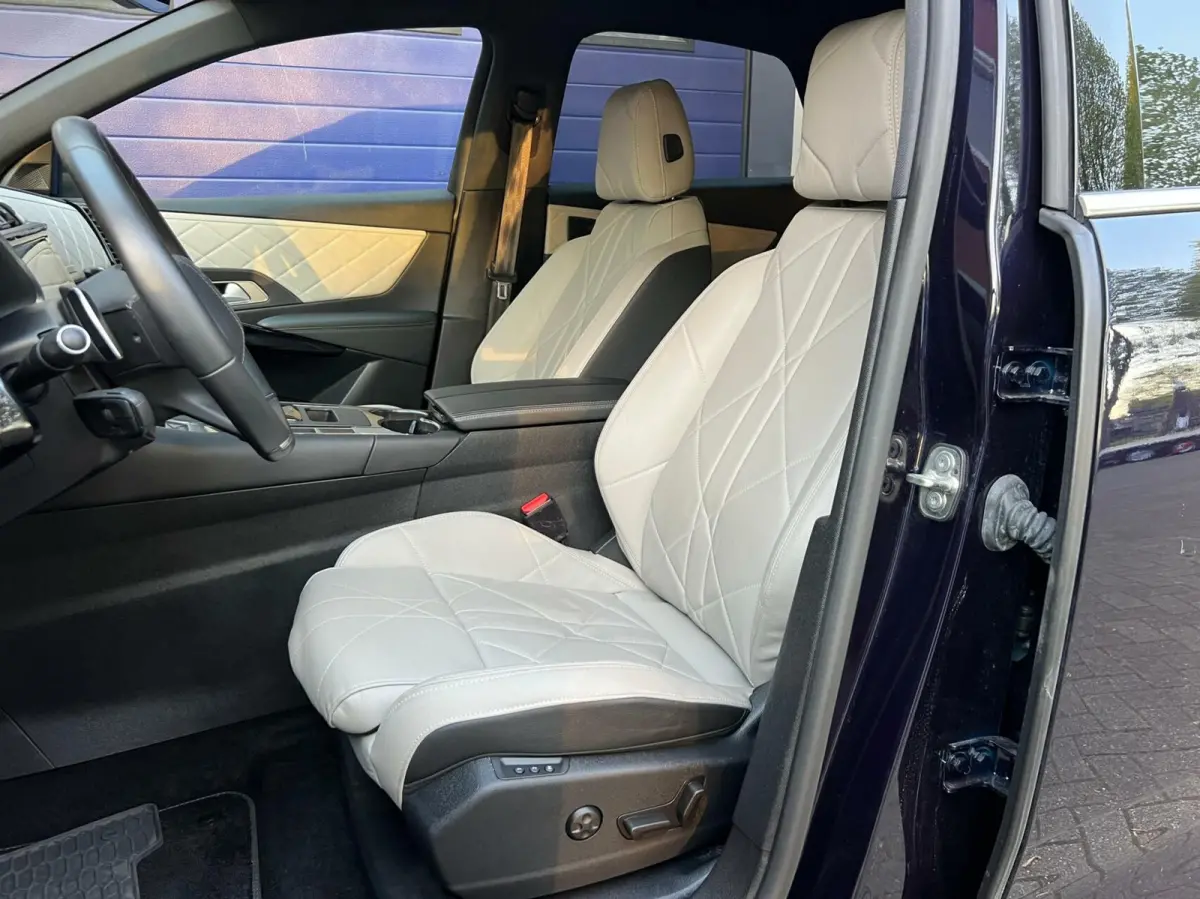 E-Tense 4x4 Grand Chic PHEV 300 PK Luxe !