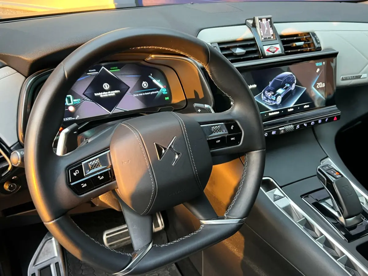 E-Tense 4x4 Grand Chic PHEV 300 PK Luxe !