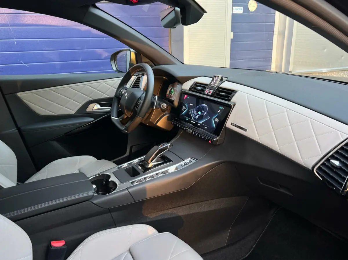 E-Tense 4x4 Grand Chic PHEV 300 PK Luxe !