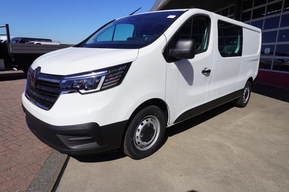 2.0 Blue dCi 130PK T29 L2H1 Dubbelcabine Nr. V017 | Airco |  Apple CP/Android auto | trekhaak