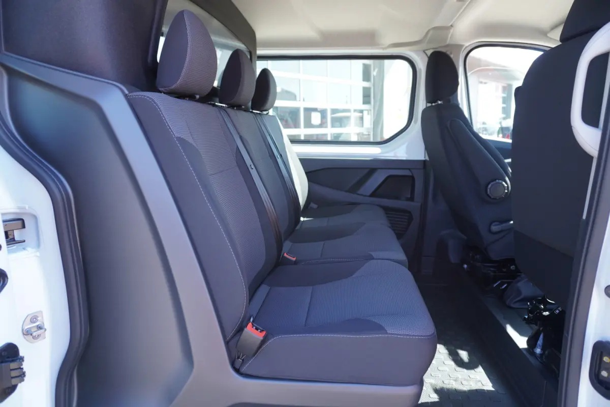 2.0 Blue dCi 130PK T29 L2H1 Dubbelcabine Nr. V017 | Airco |  Apple CP/Android auto | trekhaak