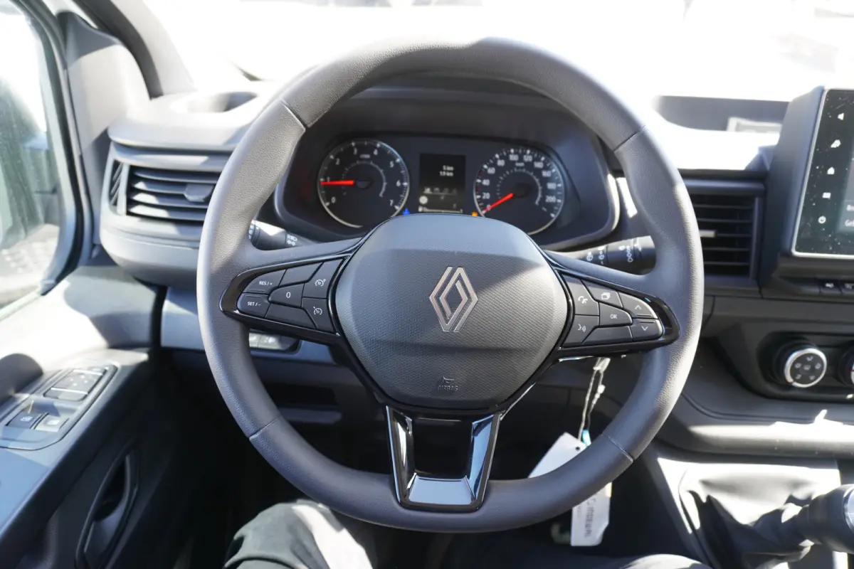 2.0 Blue dCi 130PK T29 L2H1 Dubbelcabine Nr. V017 | Airco |  Apple CP/Android auto | trekhaak