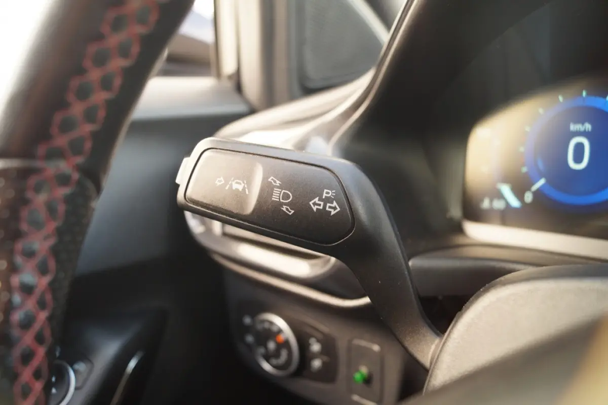 1.0 Ecoboost 124pk ST-Line -NAVI-AIRCO-PDC-