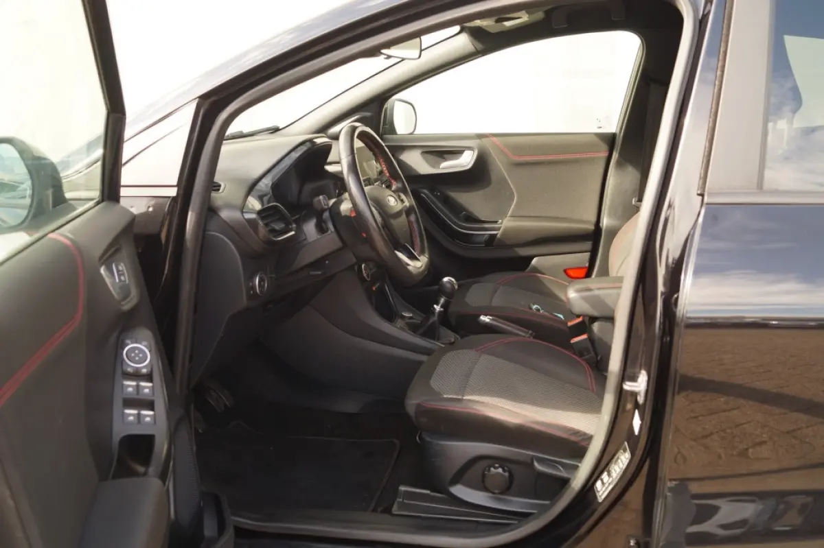 1.0 Ecoboost 124pk ST-Line -NAVI-AIRCO-PDC-