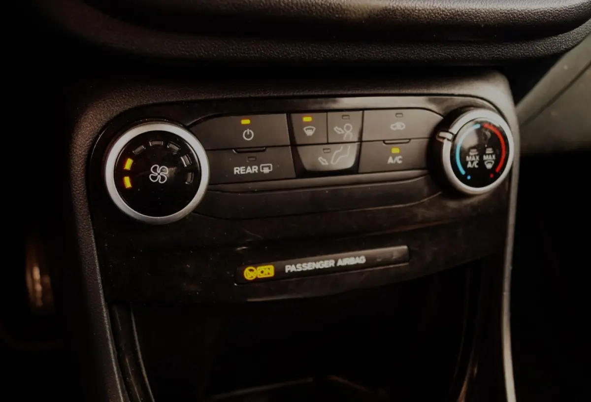1.0 Ecoboost 124pk ST-Line -NAVI-AIRCO-PDC-