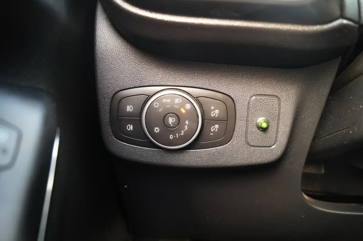 1.0 Ecoboost 124pk ST-Line -NAVI-AIRCO-PDC-