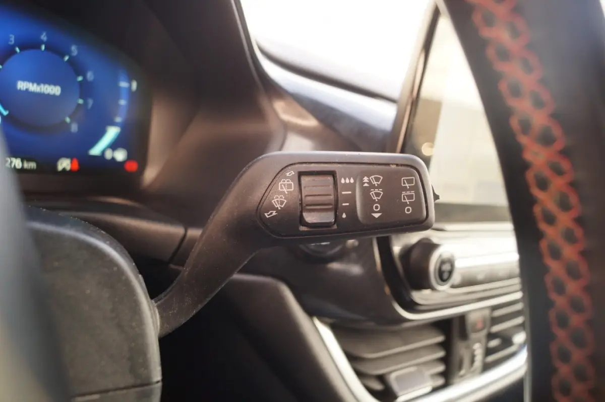 1.0 Ecoboost 124pk ST-Line -NAVI-AIRCO-PDC-