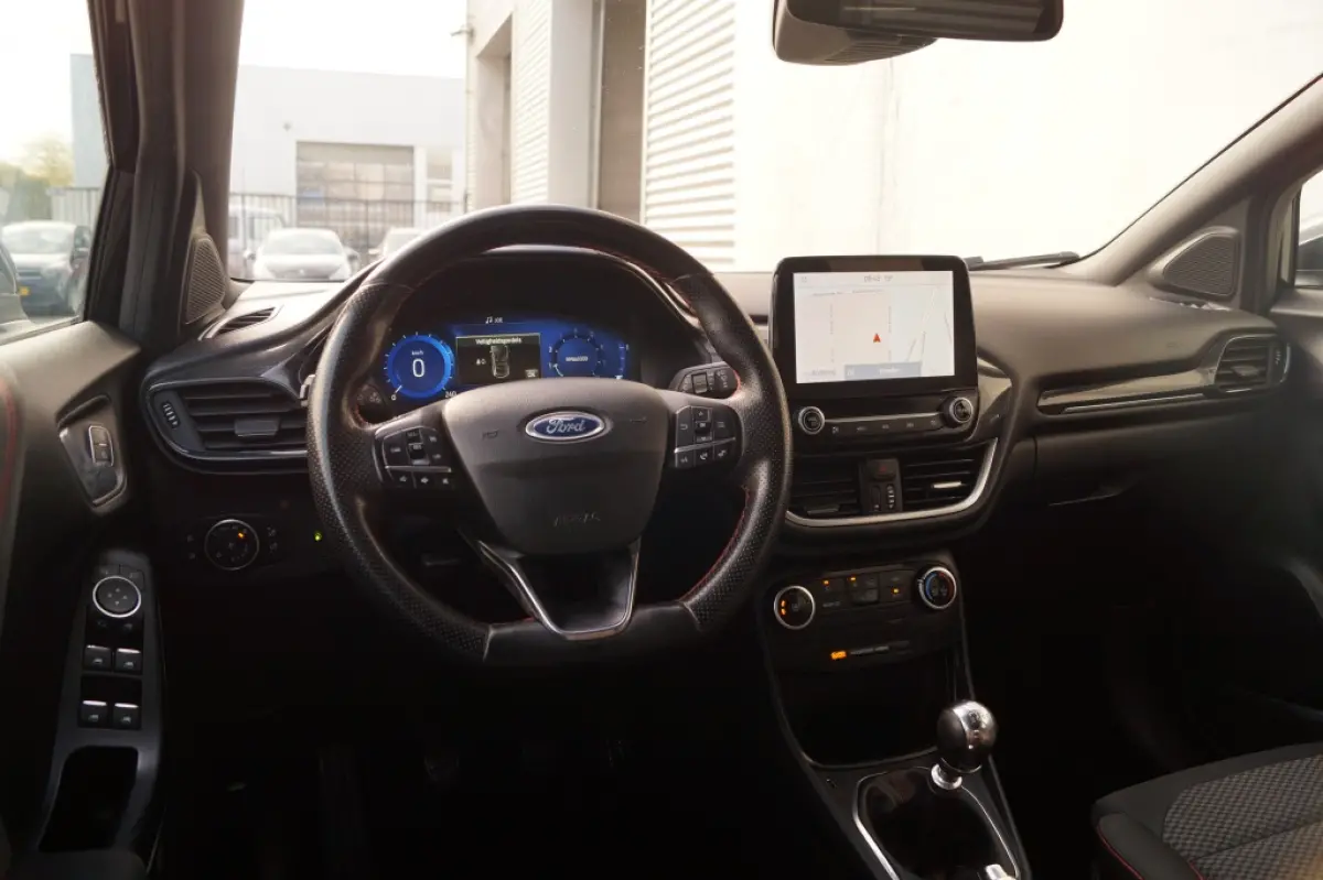 1.0 Ecoboost 124pk ST-Line -NAVI-AIRCO-PDC-