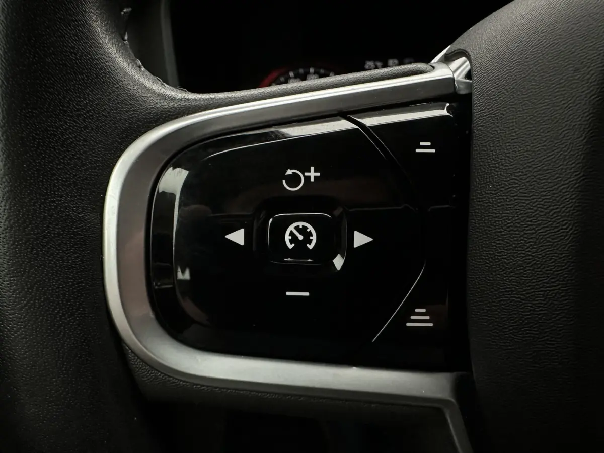 2.0 T6 Benzine AWD Inscription | Intellisafe| Pilot Assist| CarPlay|Standkachel| Adaptive light| BTW auto|