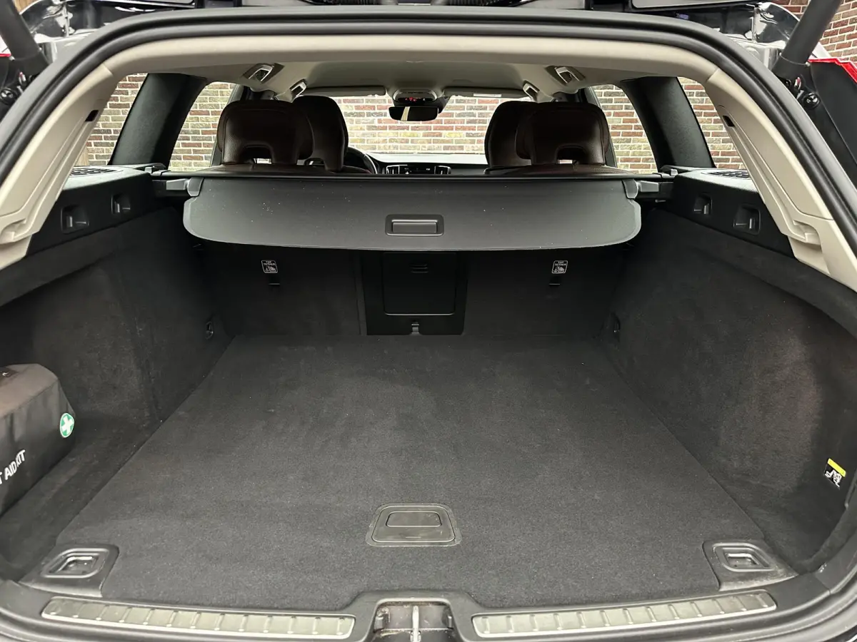 2.0 T6 Benzine AWD Inscription | Intellisafe| Pilot Assist| CarPlay|Standkachel| Adaptive light| BTW auto|
