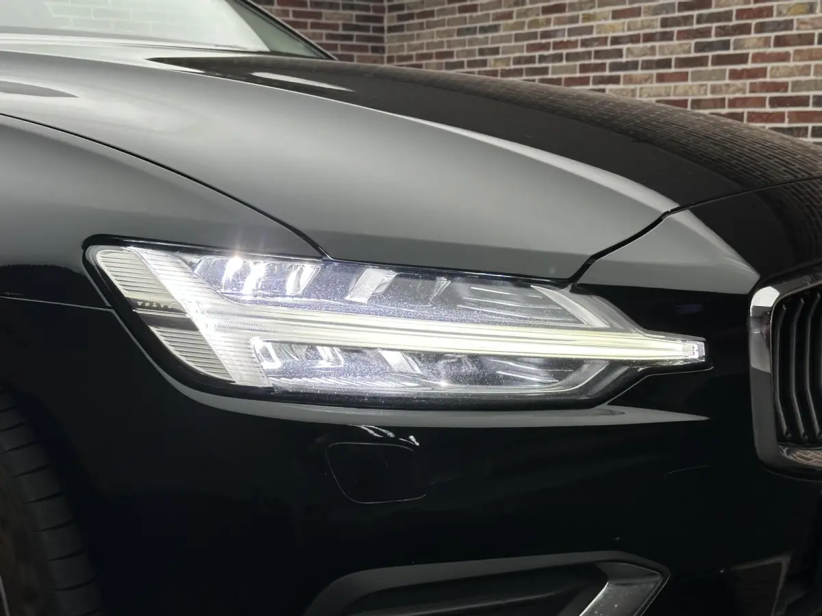 2.0 T6 Benzine AWD Inscription | Intellisafe| Pilot Assist| CarPlay|Standkachel| Adaptive light| BTW auto|