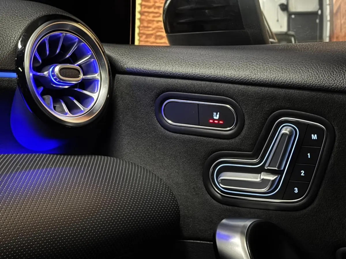 220 Premium+ AMG Aut Panodak LED