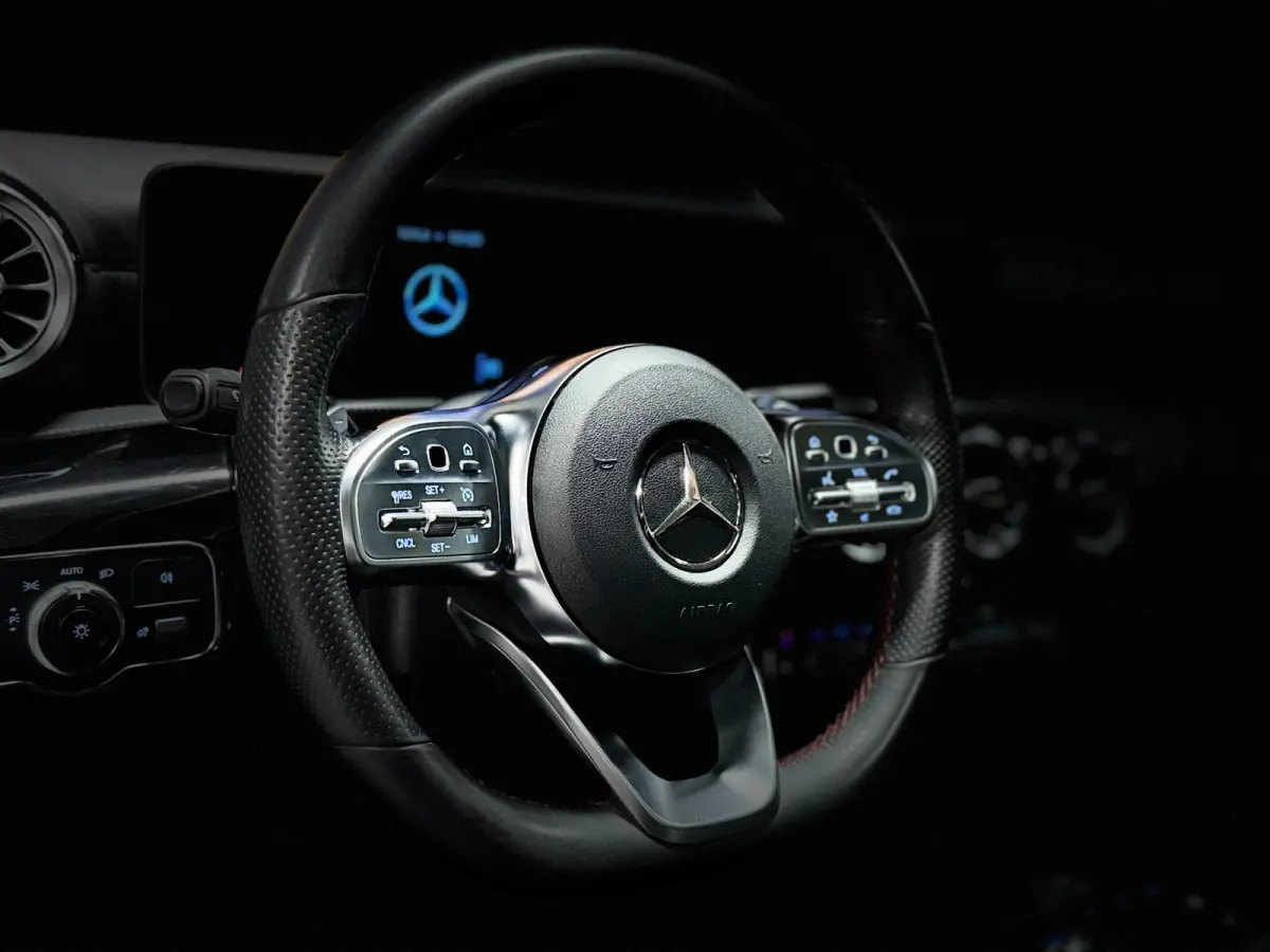 220 Premium+ AMG Aut Panodak LED