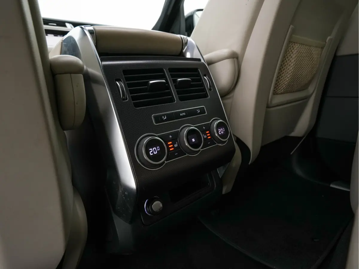 3.0 SDV6 HEV Autobiography Dynamic AWD Aut. *PANO | LEATHER | BI-XENON | TOPVIEW | BLINDSPOT | MEMORY-PACK | NAVI-FULLMAP | CRUISE | SPORT-SEATS | DIGI-COCKPIT | LANE-ASSIST | TOWBAR |  21"A