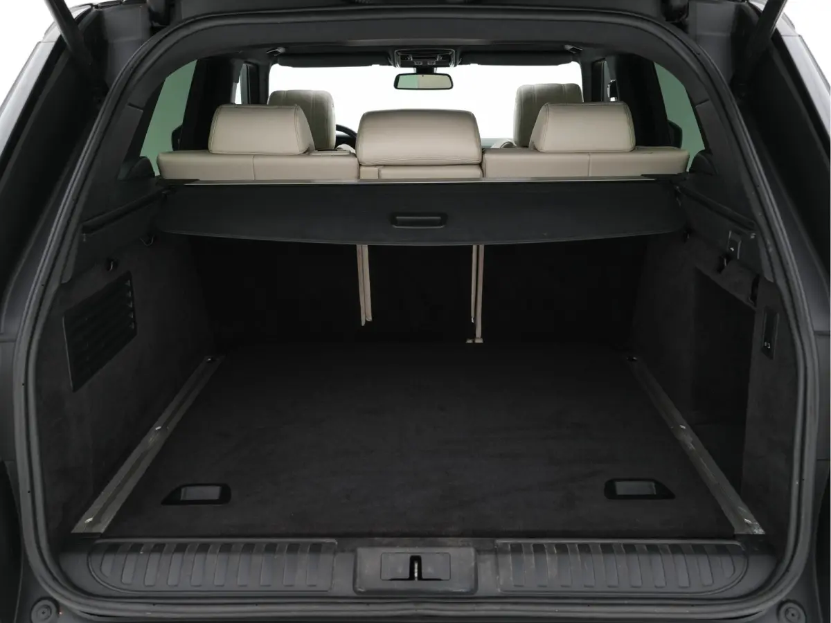 3.0 SDV6 HEV Autobiography Dynamic AWD Aut. *PANO | LEATHER | BI-XENON | TOPVIEW | BLINDSPOT | MEMORY-PACK | NAVI-FULLMAP | CRUISE | SPORT-SEATS | DIGI-COCKPIT | LANE-ASSIST | TOWBAR |  21"A