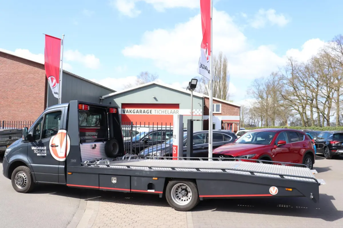 519 1.9 CDI L3 Tijhof | OPRIJWAGEN | Luchtvering | Lier | Trekhaak | Breed Navi | CarPlay | Geveerde Stoel