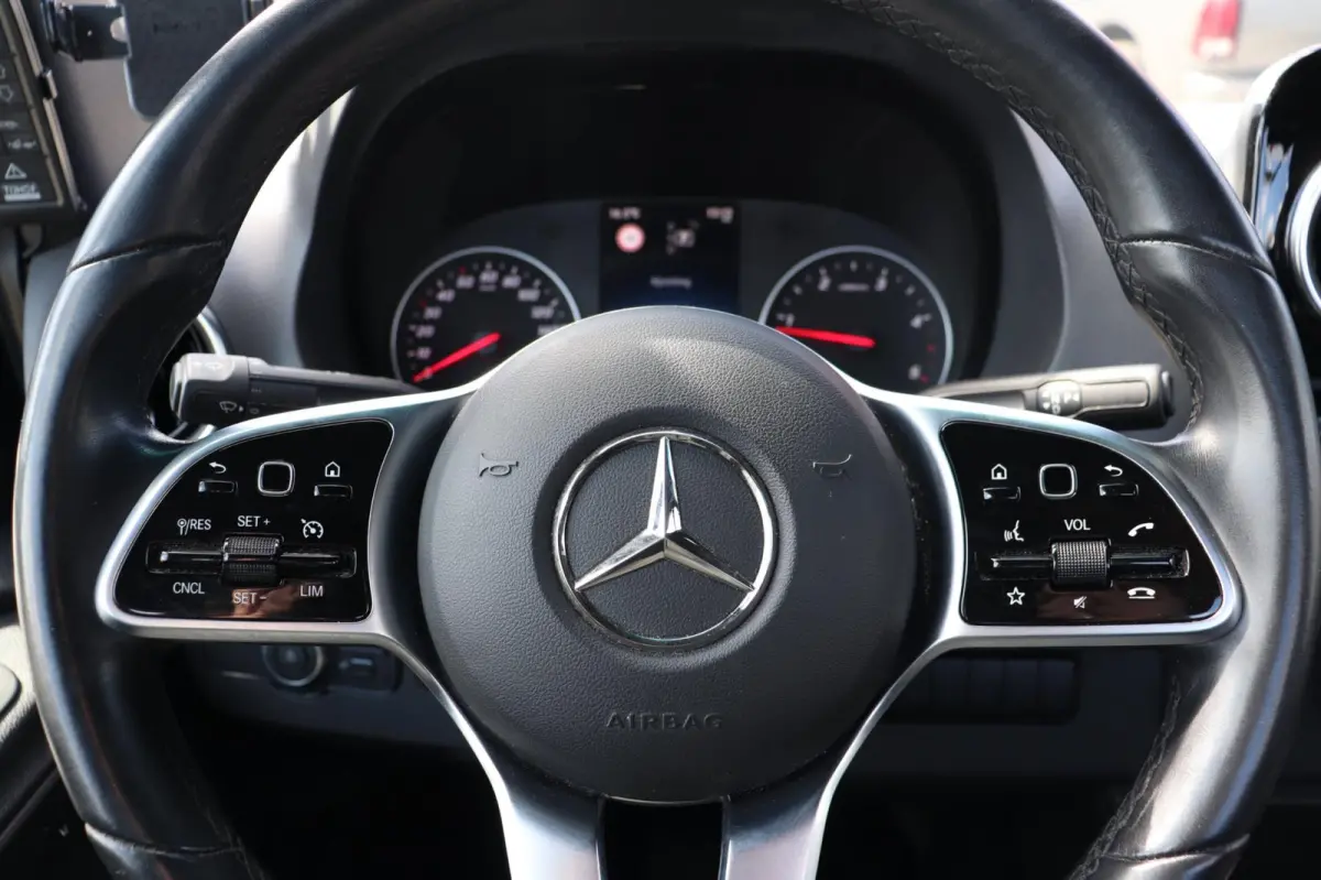 519 1.9 CDI L3 Tijhof | OPRIJWAGEN | Luchtvering | Lier | Trekhaak | Breed Navi | CarPlay | Geveerde Stoel