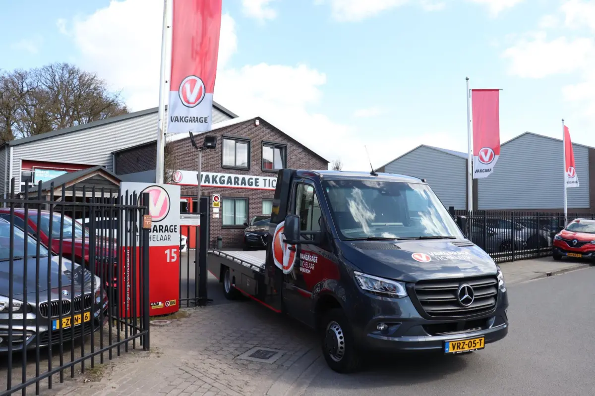 519 1.9 CDI L3 Tijhof | OPRIJWAGEN | Luchtvering | Lier | Trekhaak | Breed Navi | CarPlay | Geveerde Stoel