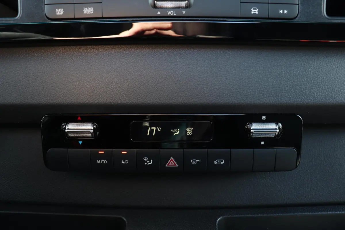 519 1.9 CDI L3 Tijhof | OPRIJWAGEN | Luchtvering | Lier | Trekhaak | Breed Navi | CarPlay | Geveerde Stoel