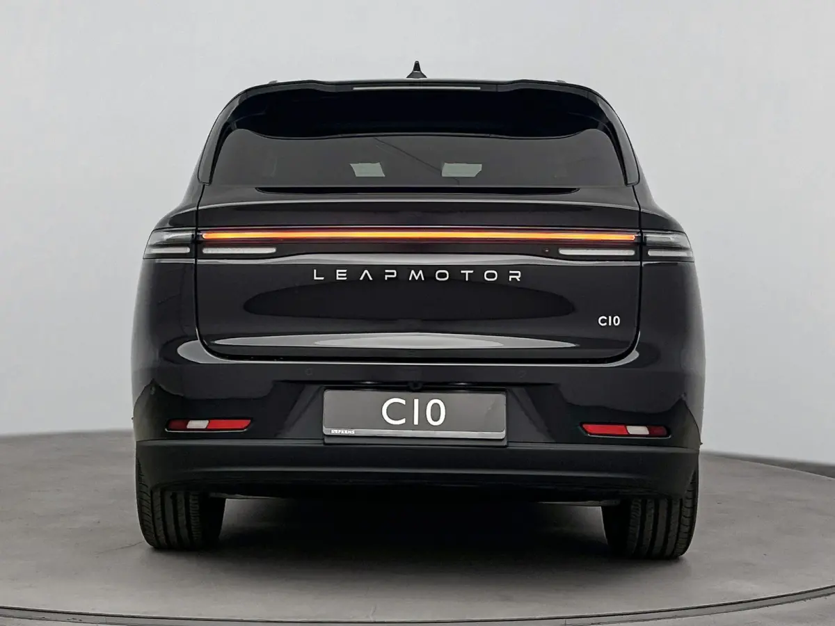Design 69.9 kWh | lichtmetalen velgen 20" | luxe kunstlederen bekleding | navigatiesysteem | Panoramadak | Metallic Black