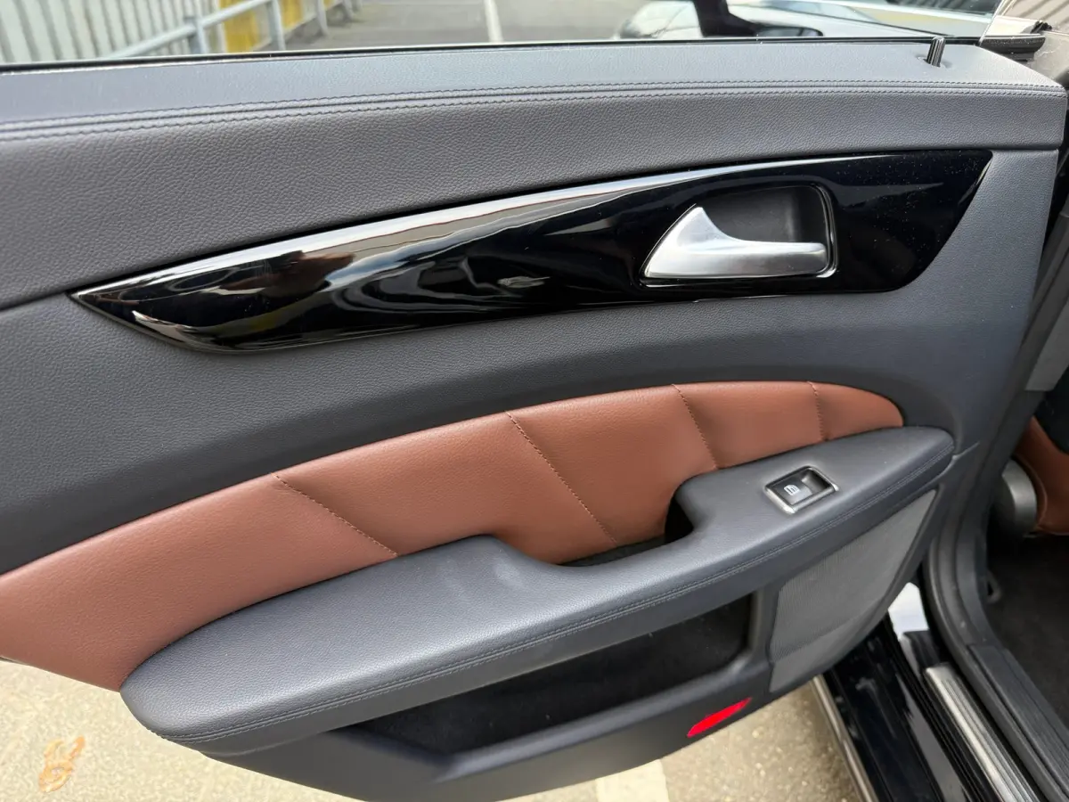 250 CDI // AUTOMAAT / LEDER / NAVI / CAMERA / LM VELGEN / BOMVOL