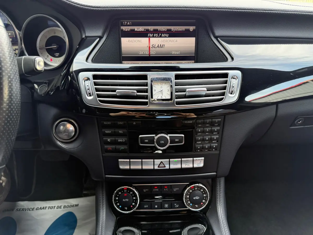 250 CDI // AUTOMAAT / LEDER / NAVI / CAMERA / LM VELGEN / BOMVOL
