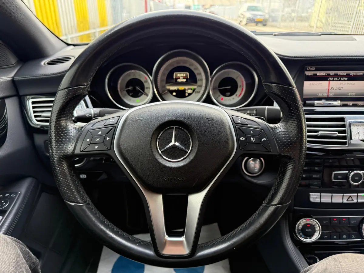250 CDI // AUTOMAAT / LEDER / NAVI / CAMERA / LM VELGEN / BOMVOL